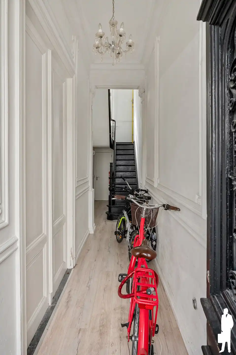 Vergunde opbrengsteigendom met 4 appartementen foto 3