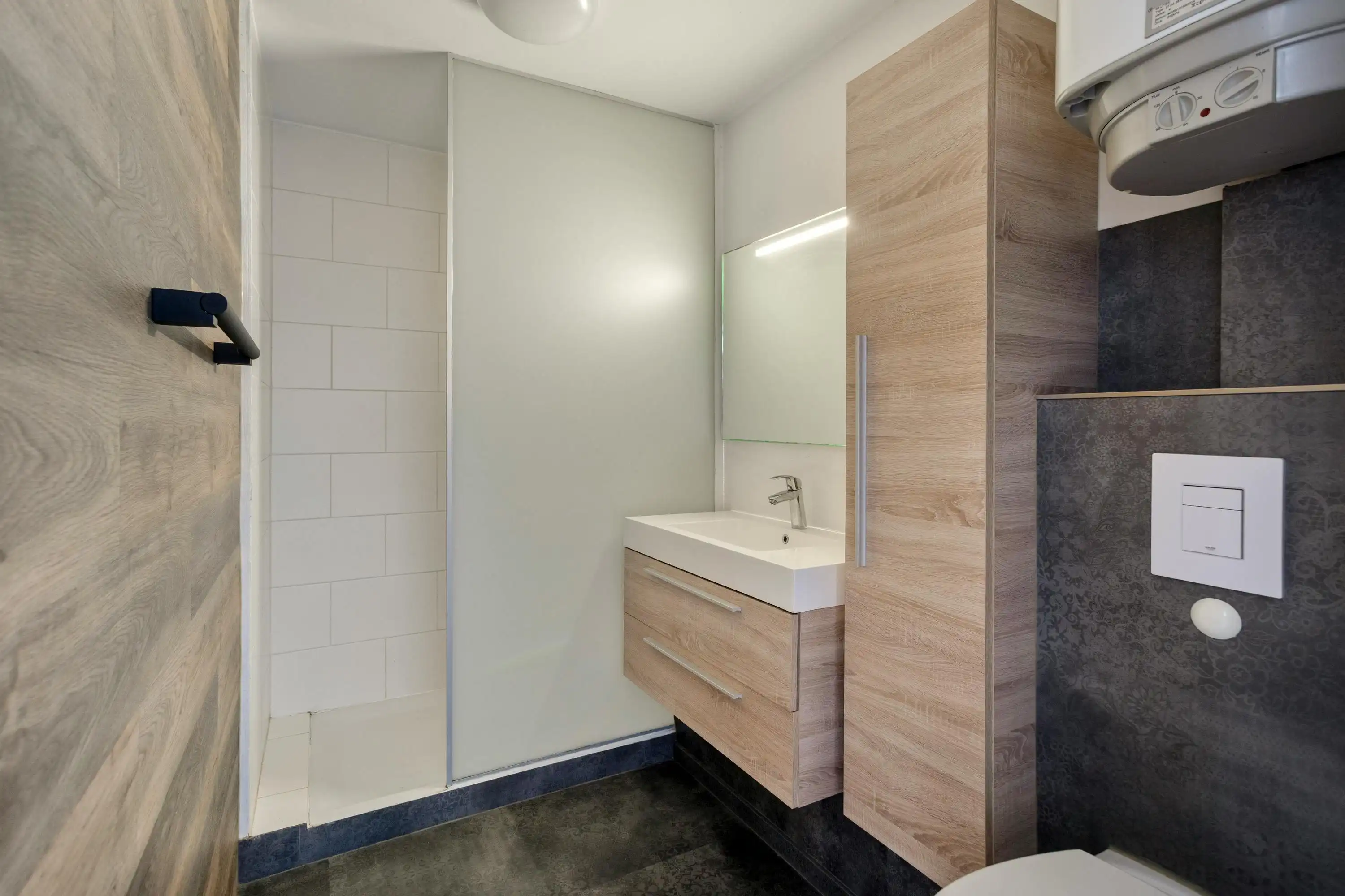 Gezellig appartement met autostaanplaats te koop te Merksem foto 11