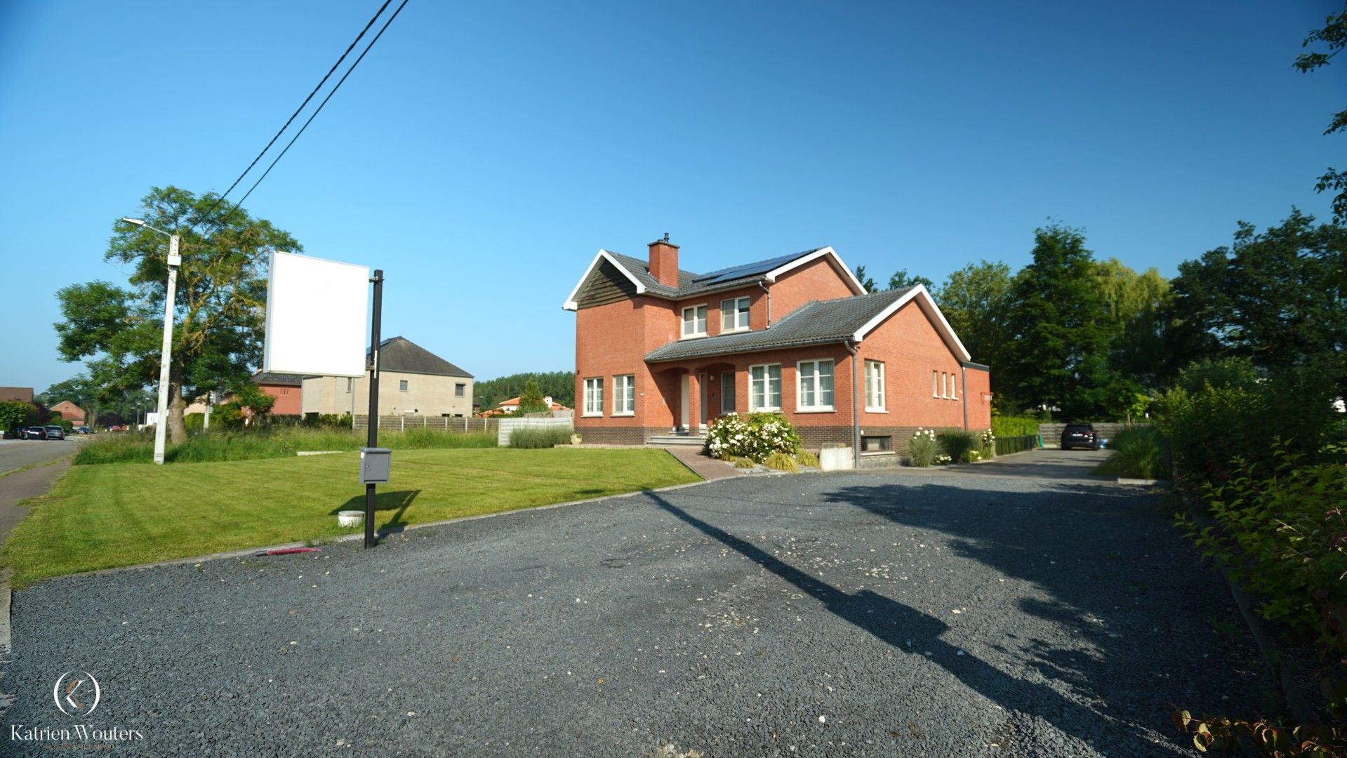 Uitzonderlijk landhuis met tal van moderne technieken, verwarmd zwembad en poolhouse foto 4