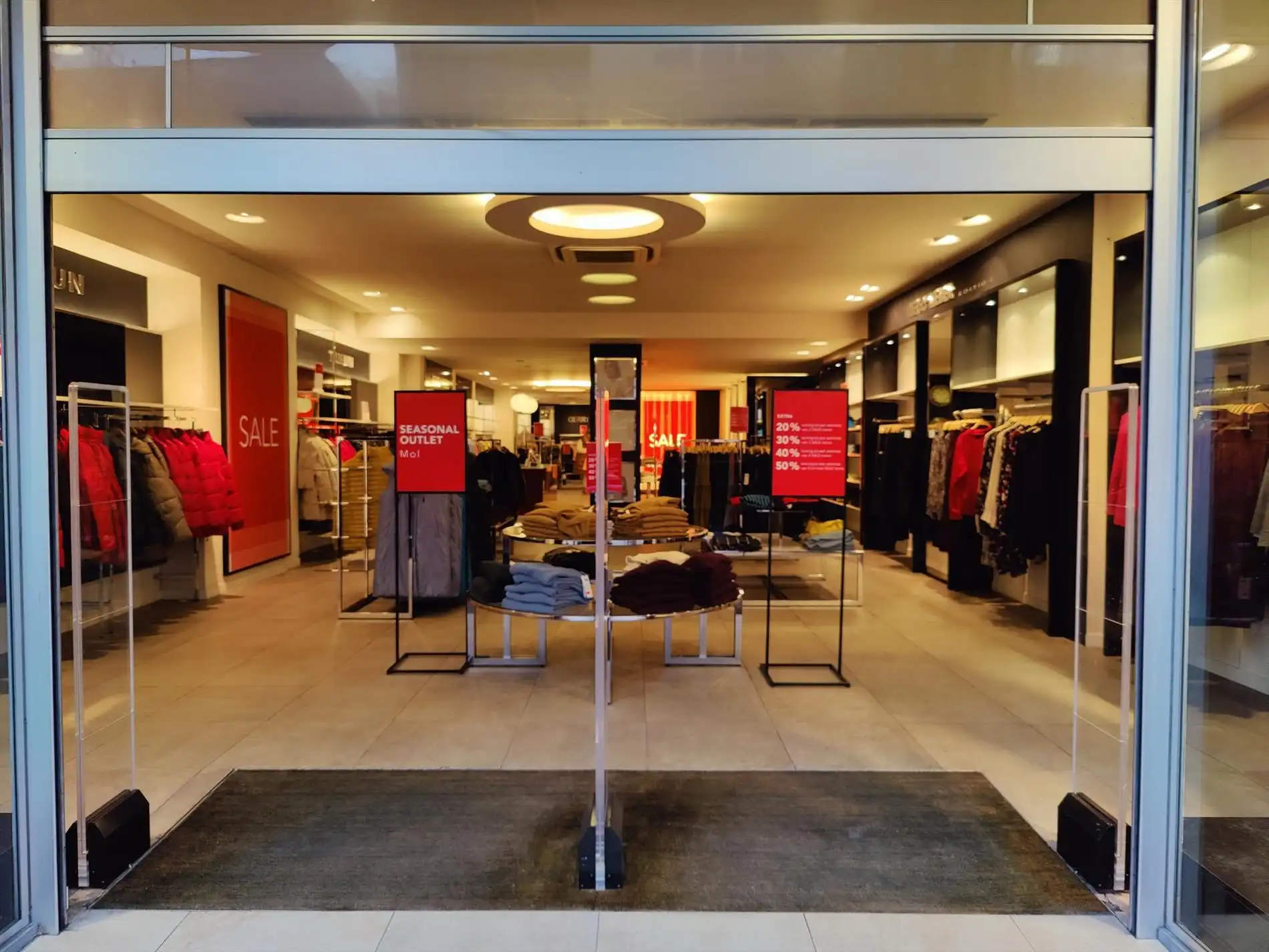 Handelspand in het centrum van Mol ! foto 2