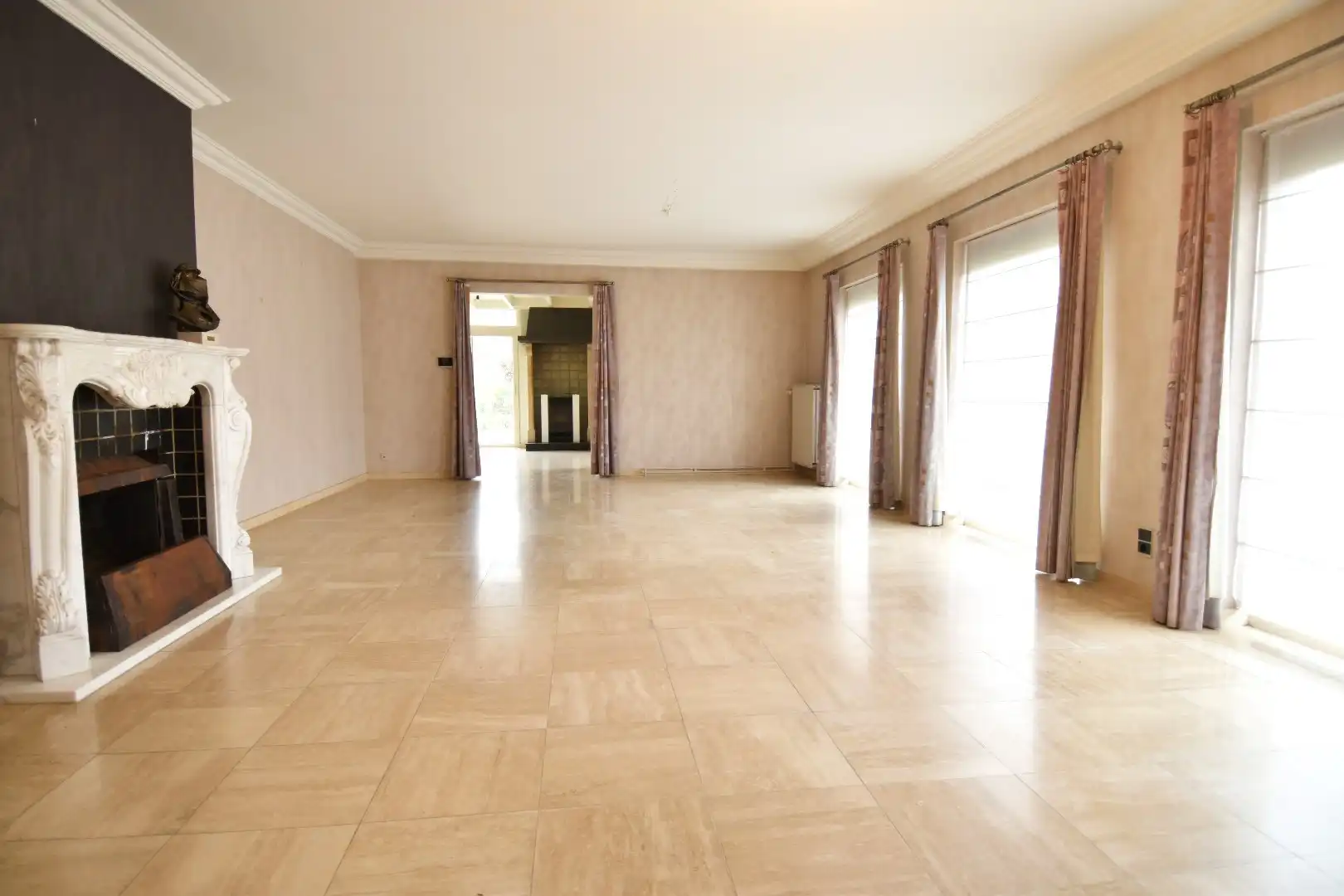 Villa met 3 slaapkamers (mogelijkheid tot meer!) te koop op 1922 m² grond nabij het centrum van Gullegem foto 4