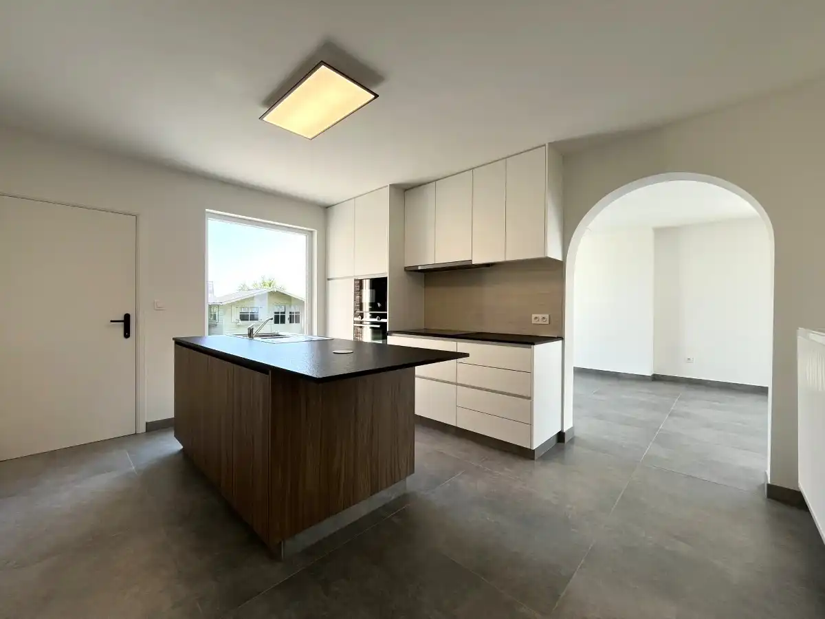 Moorslede - Instapklare gezinswoning met garage, tuin en gelijkvloerse slaapkamer foto 6