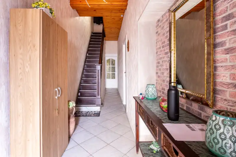 Uiterst ruime woning, veel lichtinval, mooie tuin, instapklaar! foto 19