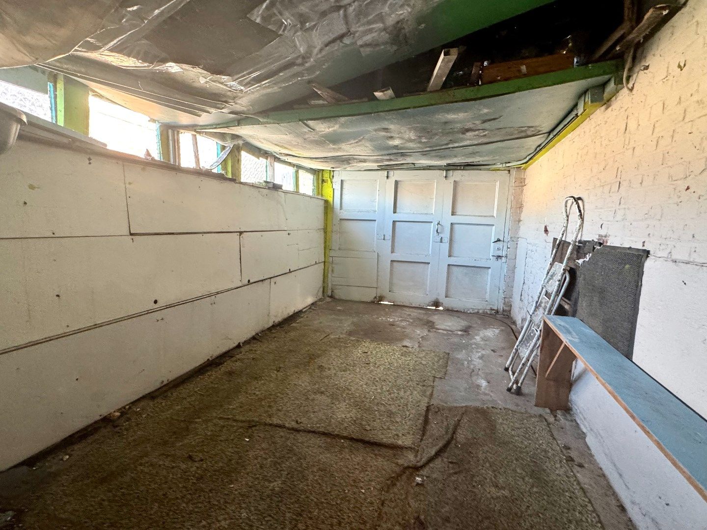TE RENOVEREN WONING MET 3 SLPKS, KOER EN GARAGE foto 10