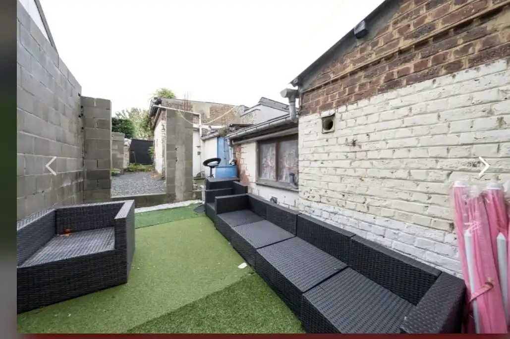 MOOI GELEGEN, TE MODERNISEREN WONING ! foto 11