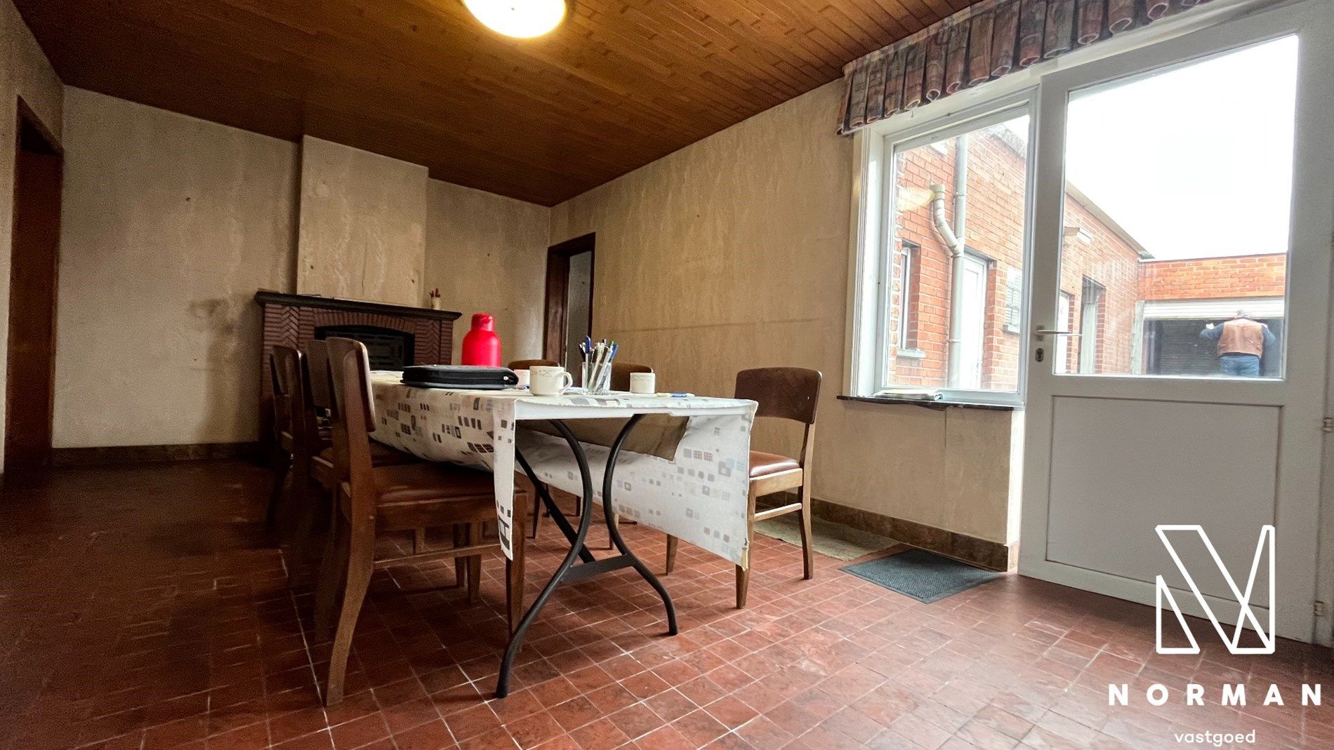 Sterke woning met mogelijks 5 kamers, 2 garages op 473 m² foto 3