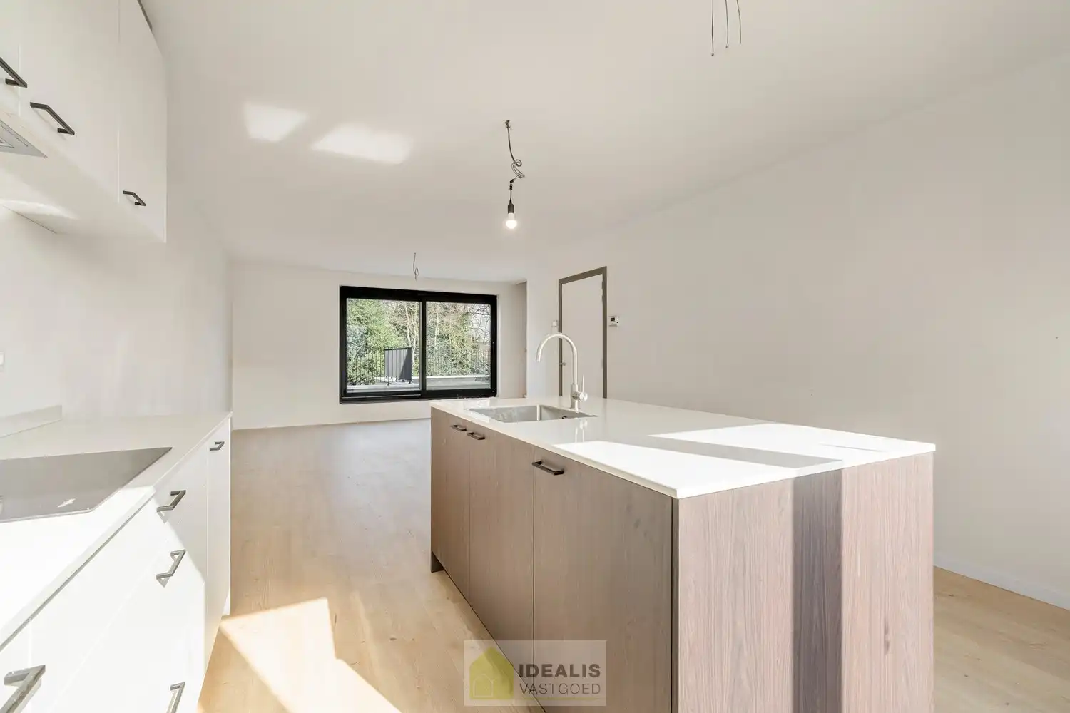 NIEUWBOUW DUPLEX APPARTEMENT MET 2 SLAAPKAMERS, KELDERBERGING EN EEN ONDERGRONDSE AUTOSTANDPLAATS foto 3
