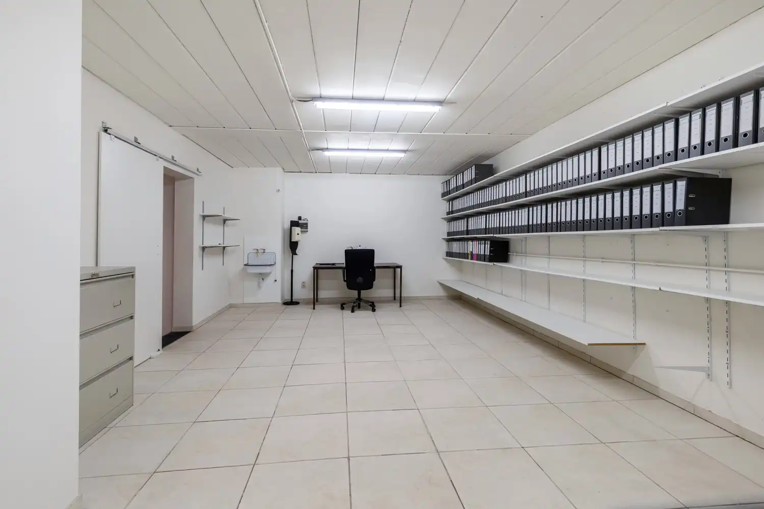Unieke vastgoedopportuniteit! Ruim bedrijfscomplex met 2 appartementen en exclusief penthouse op 46a 55ca! foto 20