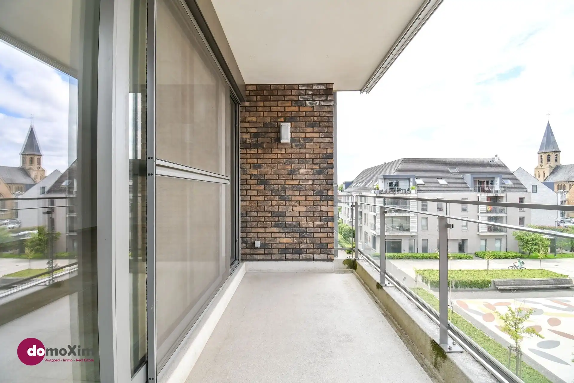 Instapklaar 3-slaapkamer appartement met parking in hartje Boortmeerbeek foto 3