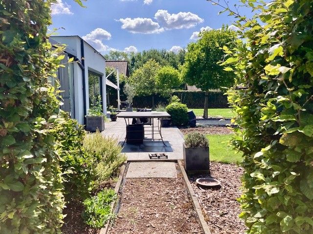 Moderne villa 247m² met bijgebouw-garage en zwembad op 58 are foto 26