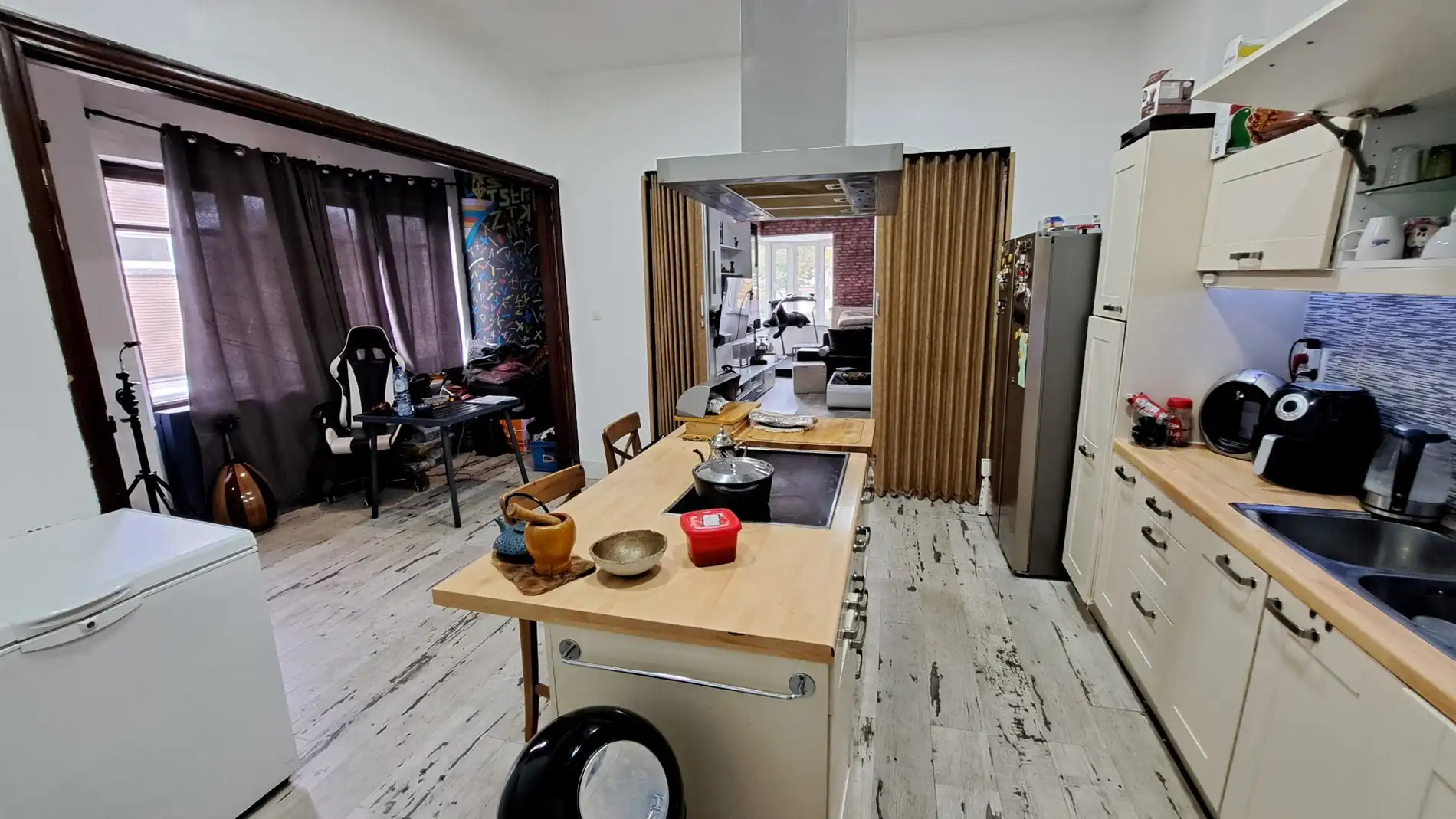 Art-Deco woning op een mooie ligging met mogelijkheid tot 3 slpks (4 à 5 slpks met zolder) en een terras foto 3