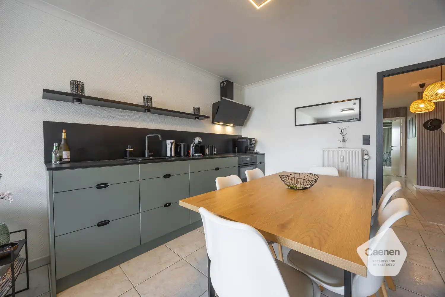 Instap klaar appartement met open zichten! foto 3