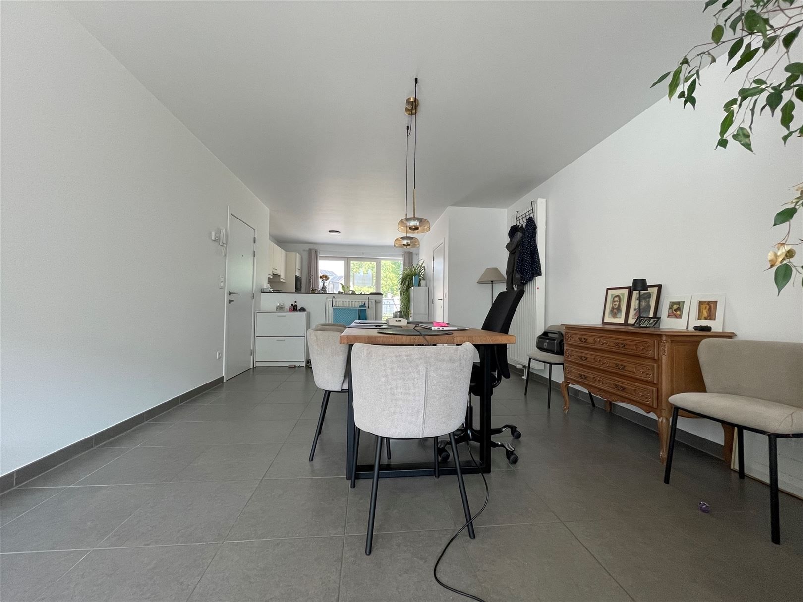 Instapklaar recent appartement met 2 slps en terras foto 3