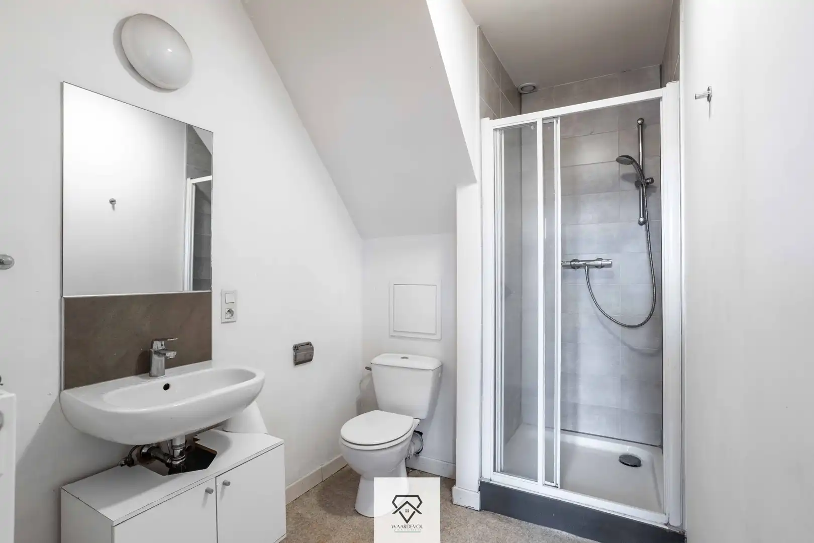 Ruime herenwoning met vernieuwd basiscomfort en ingesloten terras foto 22