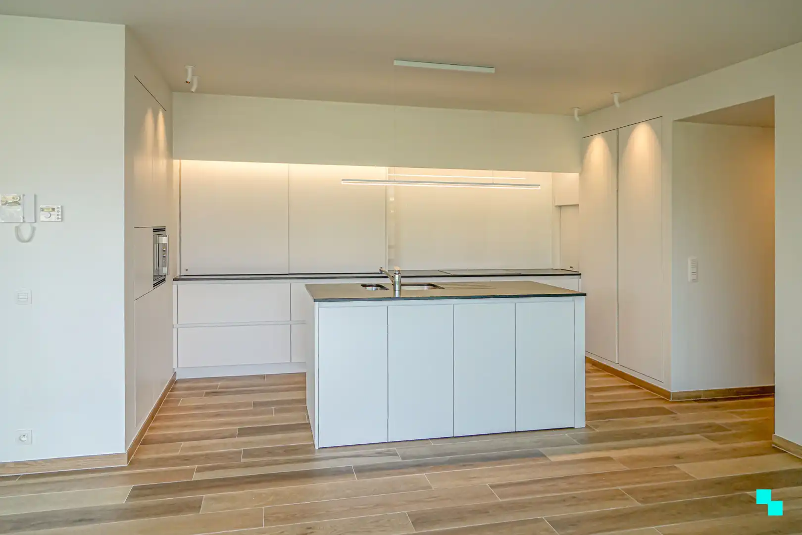Tweeslaapkamer appartement op het gelijkvloers in het hart van Merelbeke foto 7