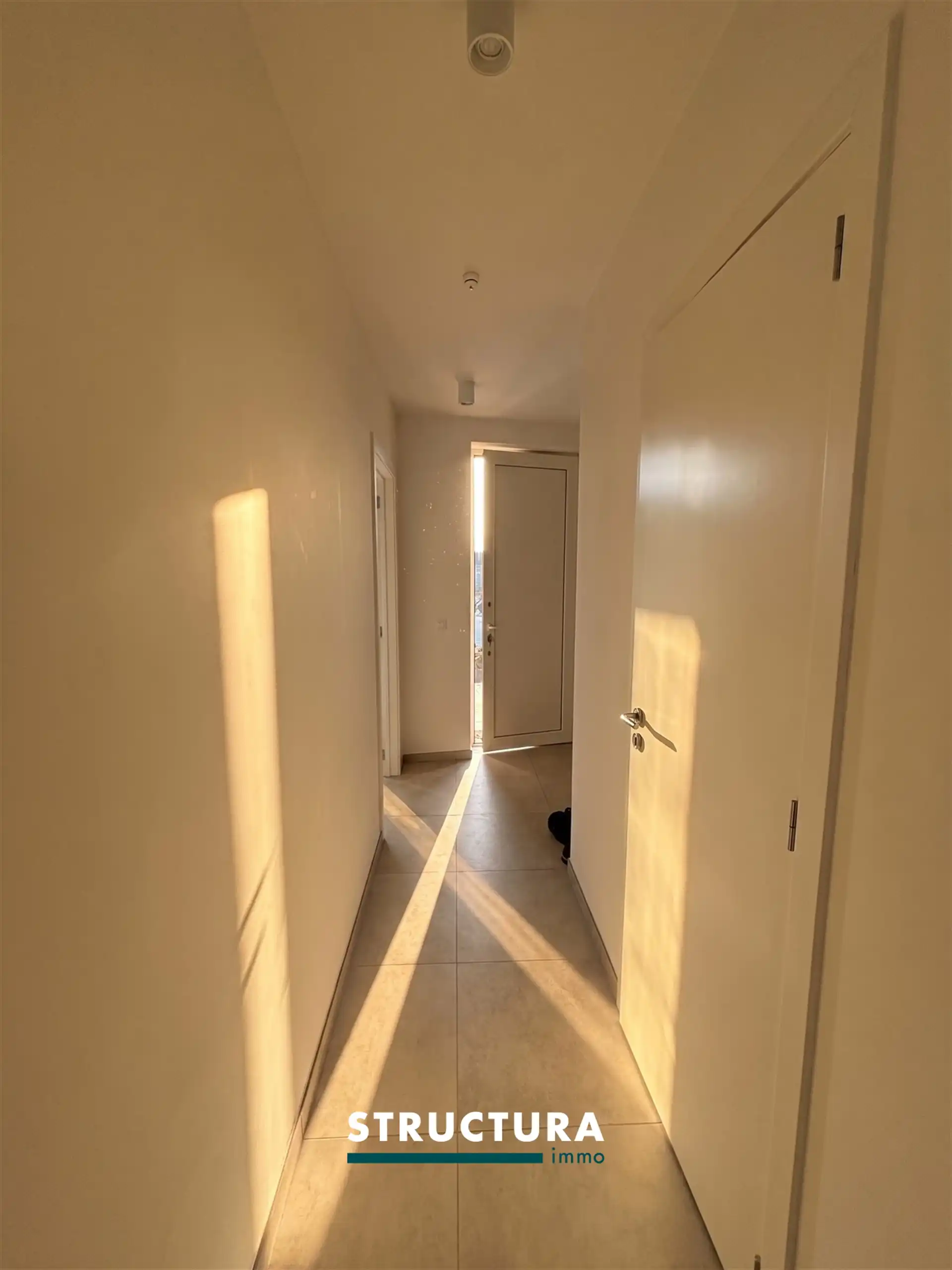 Nieuwbouwappartement met 1 slaapkamer en terras foto 5