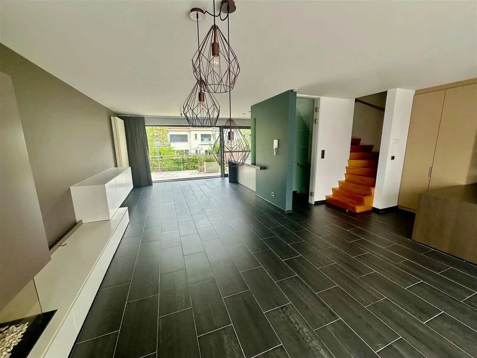 Beletagewoning te huur nabij de markt van Oudenaarde foto 3
