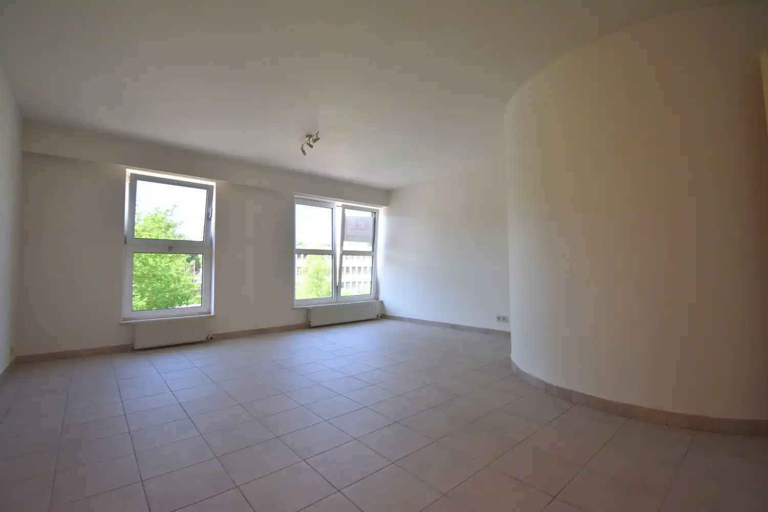 Appartement te huur in centrum Sint-Genesius-Rode foto 3