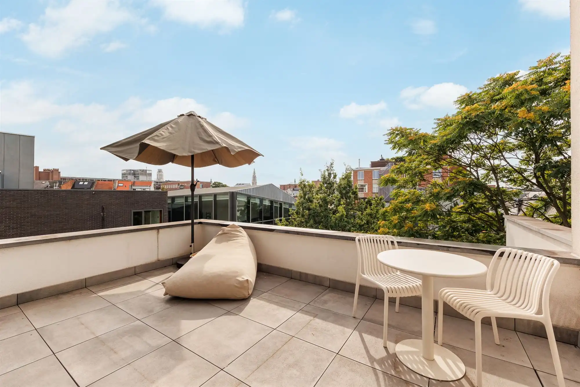 Triplex app. met 3 à 4 slpkmrs. en ruim terras foto 5