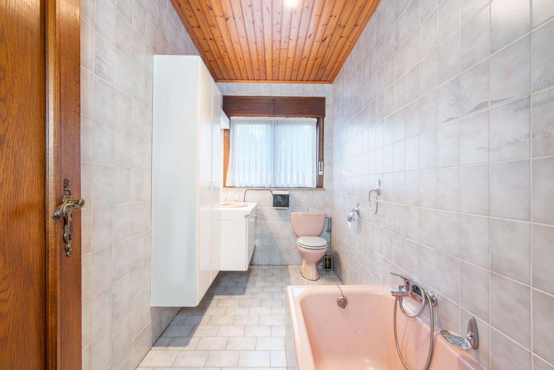 Bungalow met drie slaapkamers en zuidgerichte tuin! foto 9