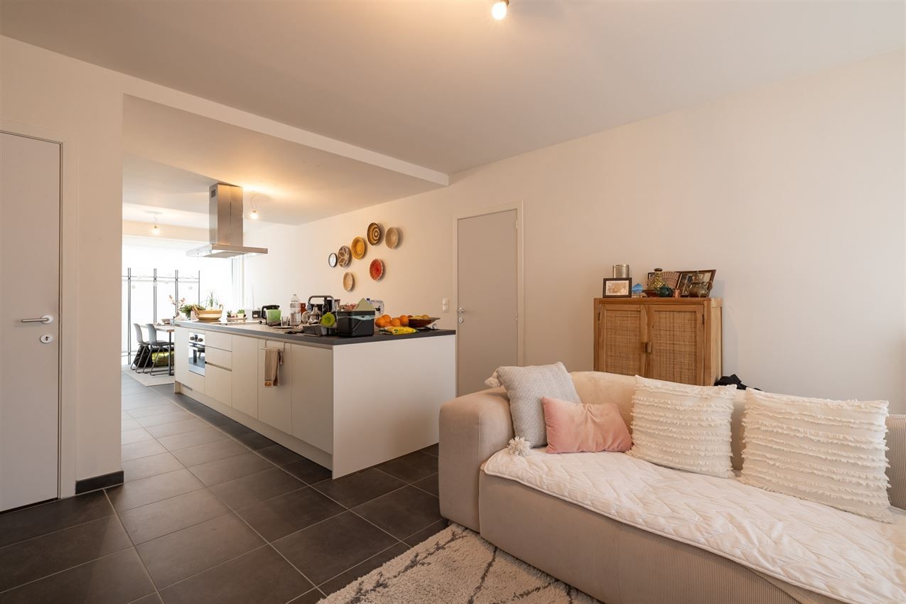 108m², zuidterras foto 11