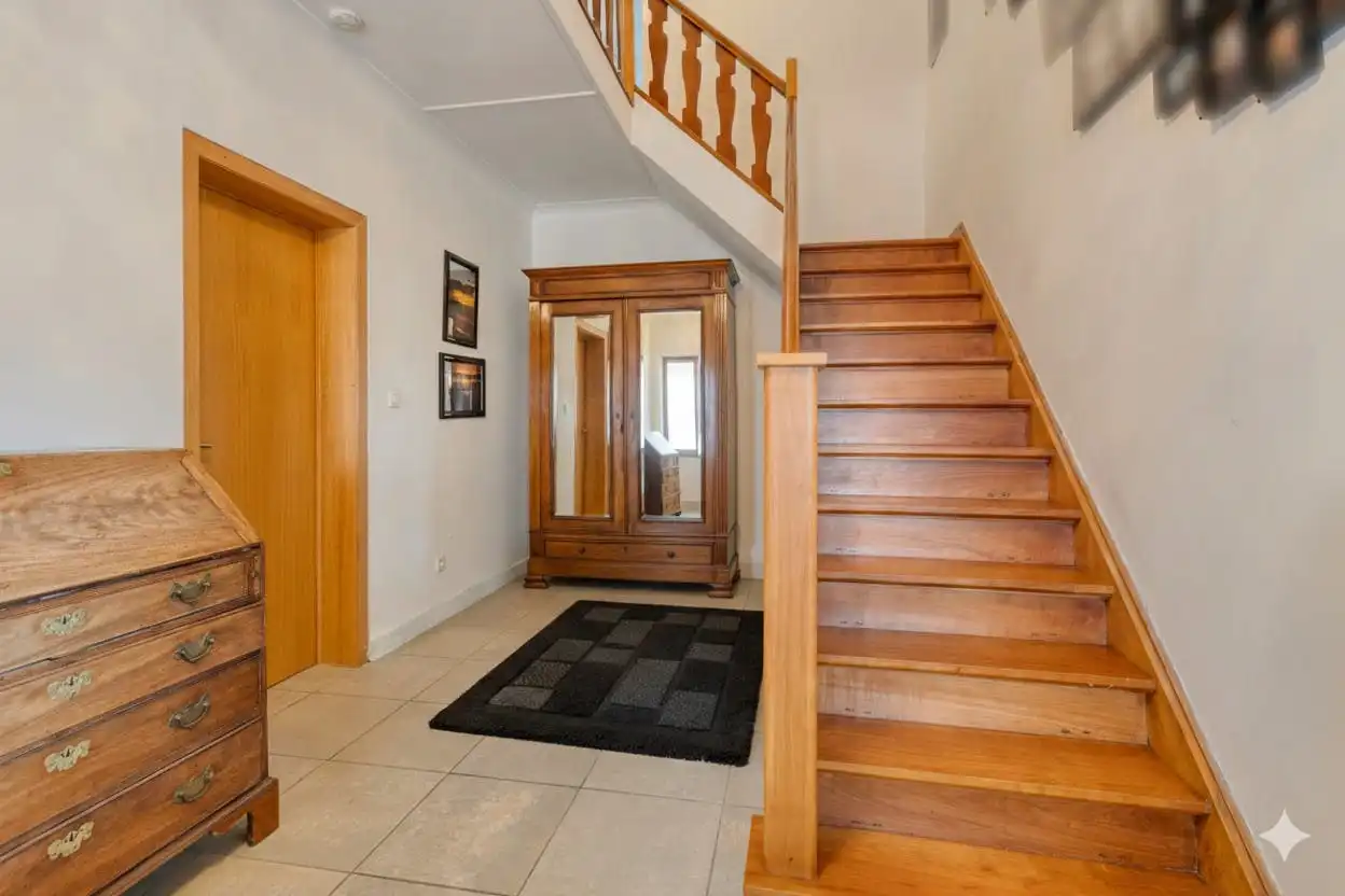 Instapklare, ruime woning in Zepperen op een riant perceel foto 3