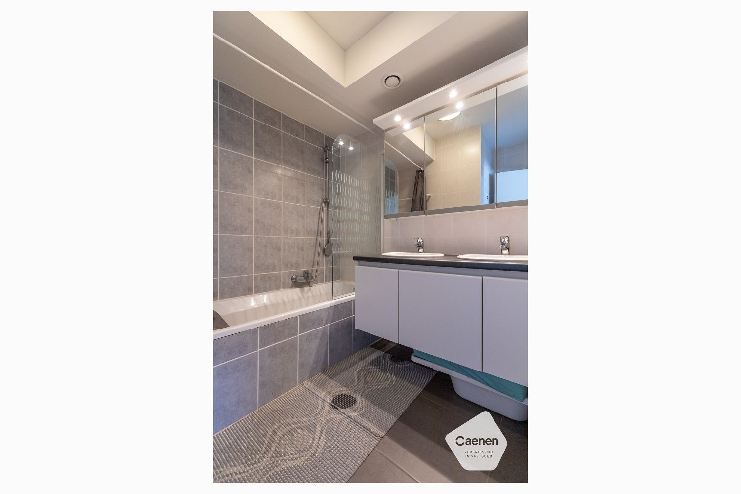 Instapklaar appartement met 2 slaapkamers en zijdelings zeezicht foto 7