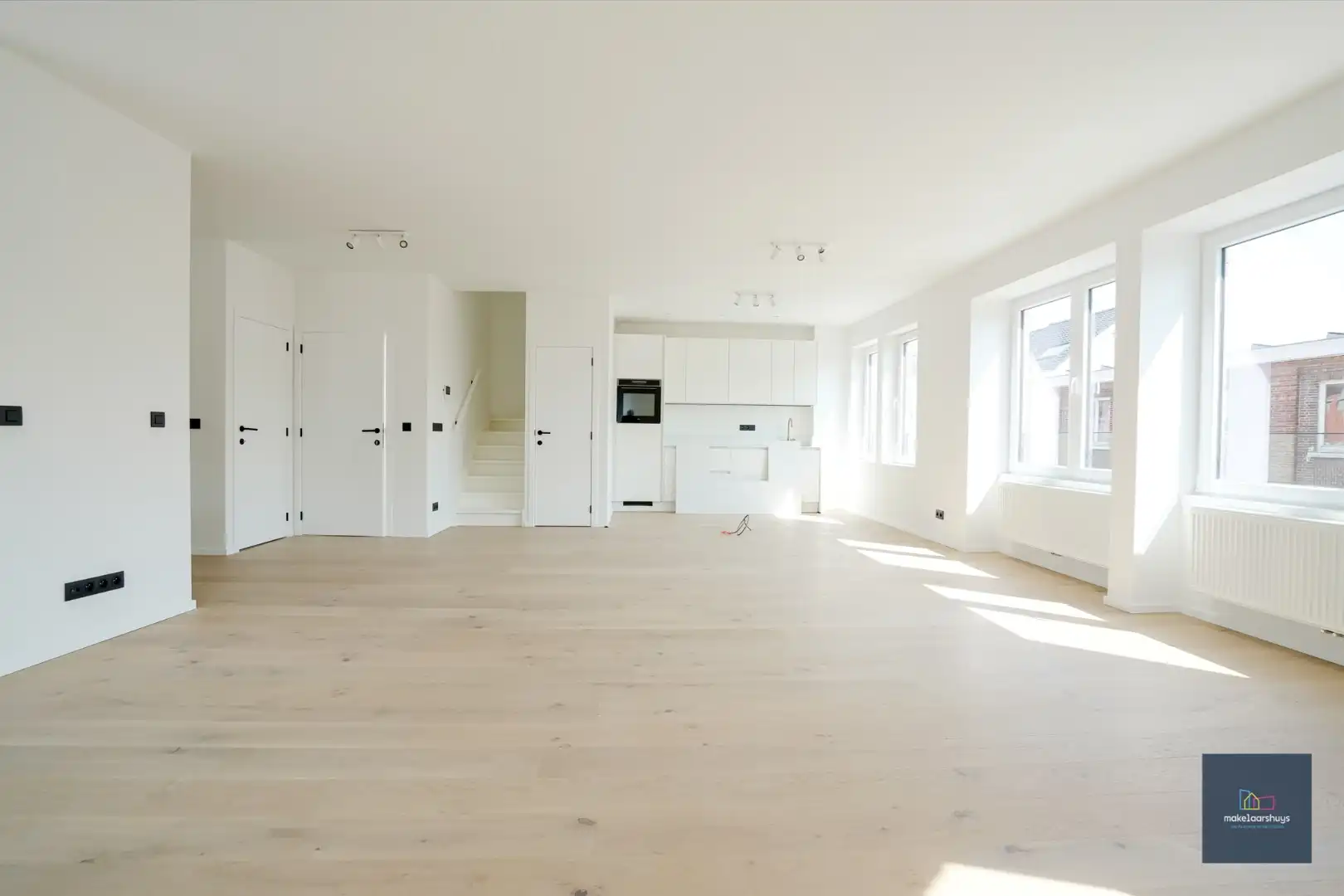 Stijlvol gerenoveerd duplex 3 slaapkamerappartement  met terras foto 6