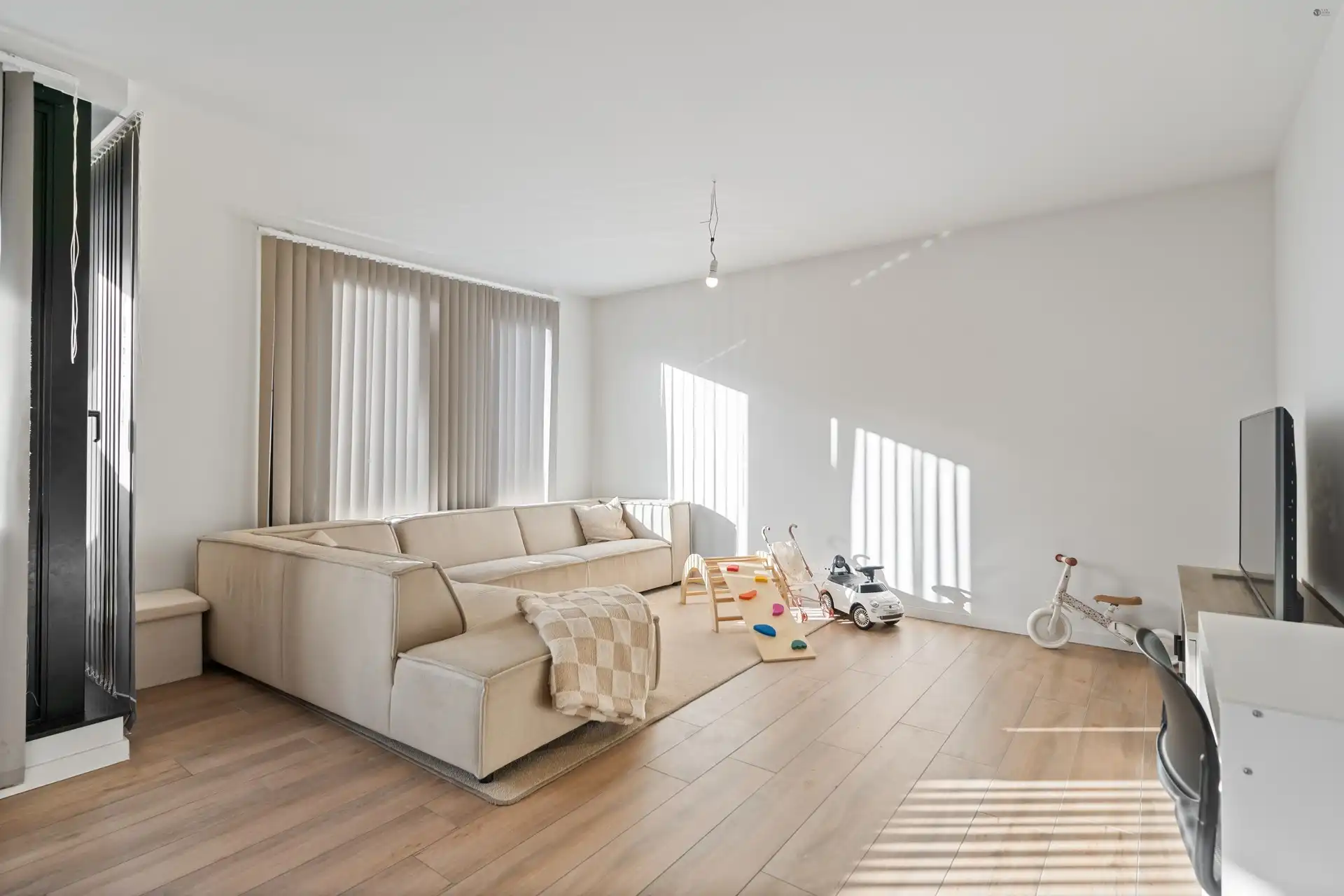 Modern tweeslaapkamer appartement te Sint-Niklaas foto 3