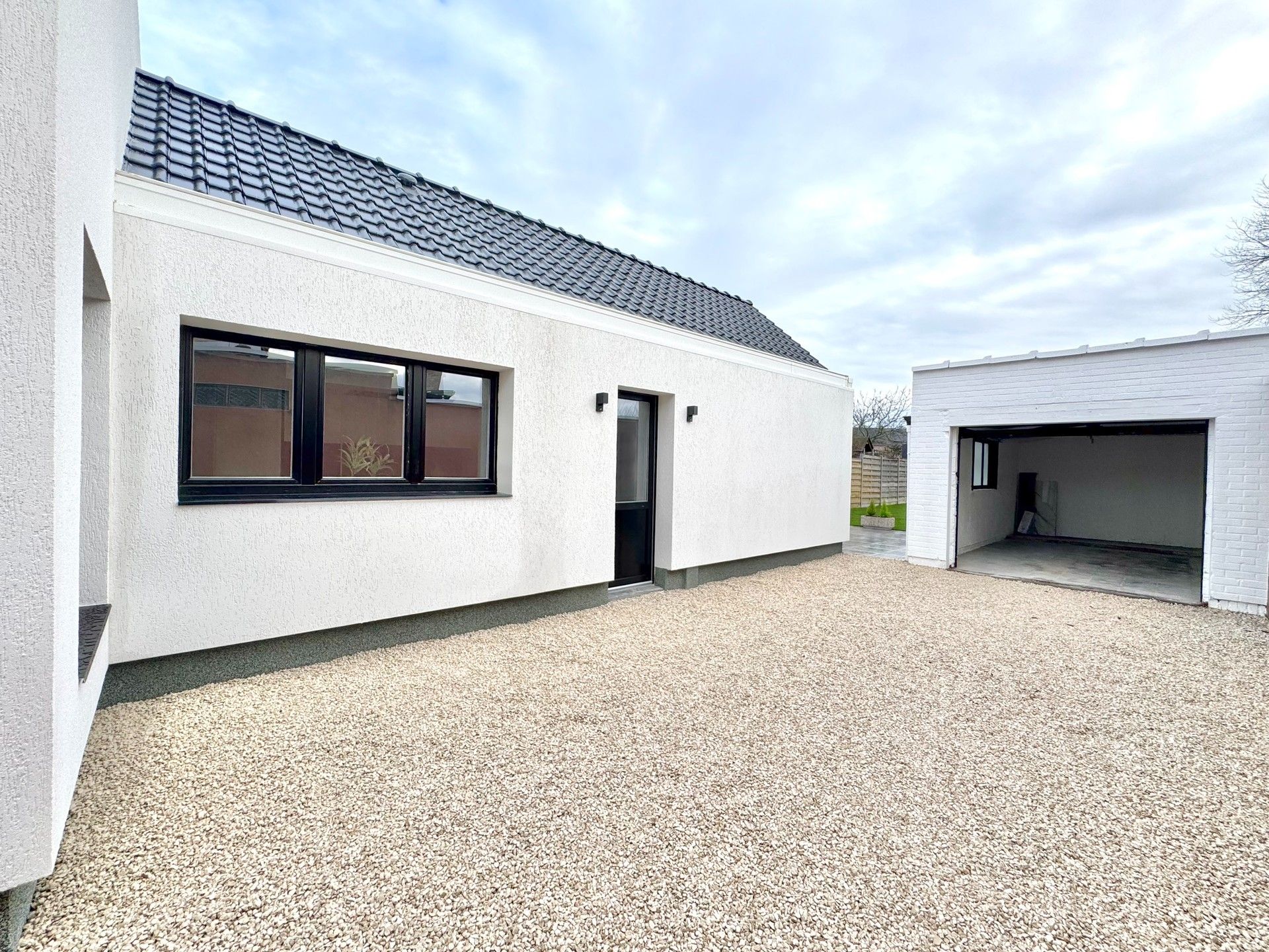 GERENOVEERDE WONING MET TUIN & GARAGE - 444 M² foto 30