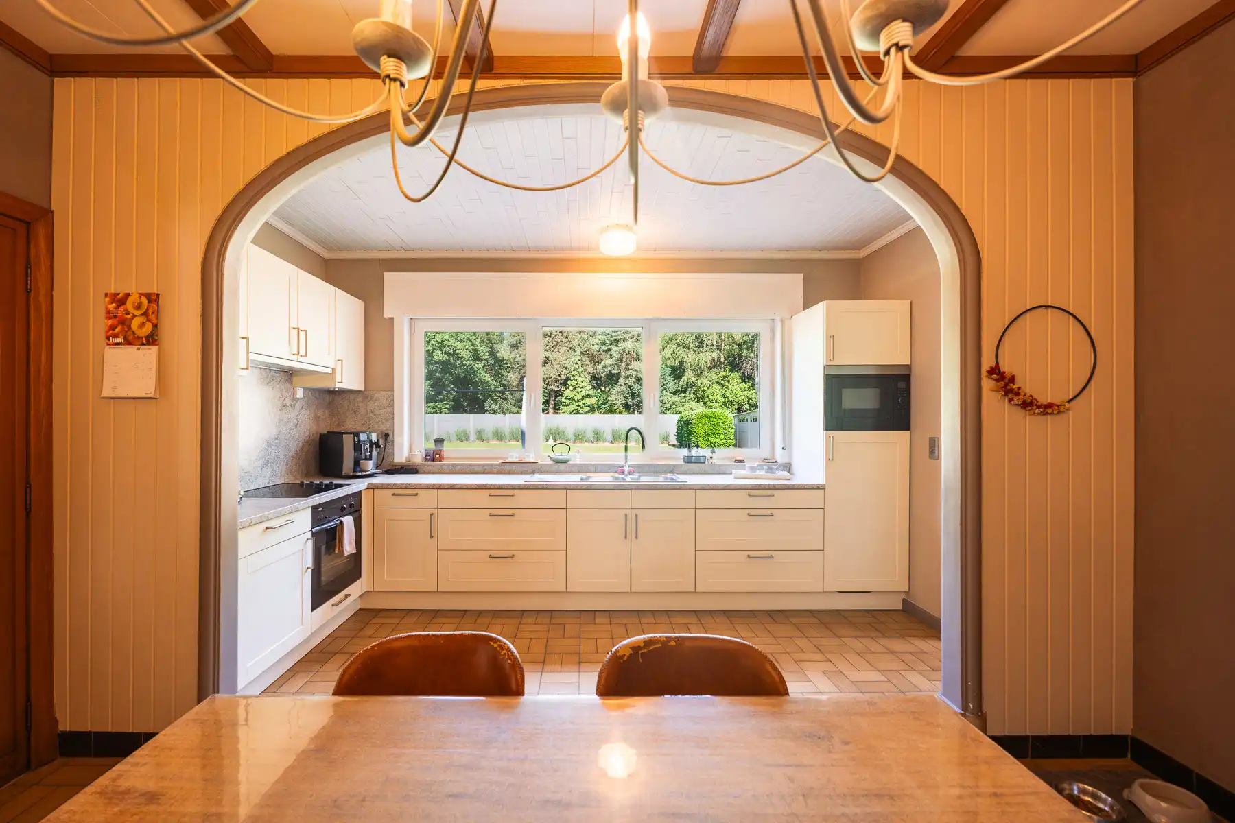 Charmante woning met prachtige tuin op een toplocatie  foto 9