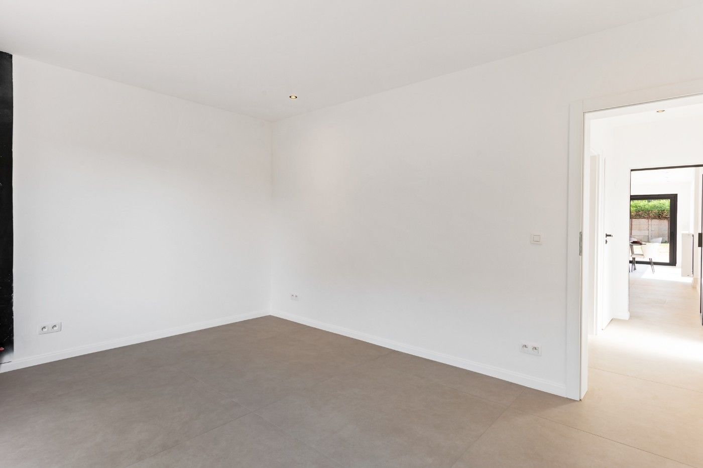 Prachtig gerenoveerde woning met 3 slpk., oprit en toffe tuin foto 15