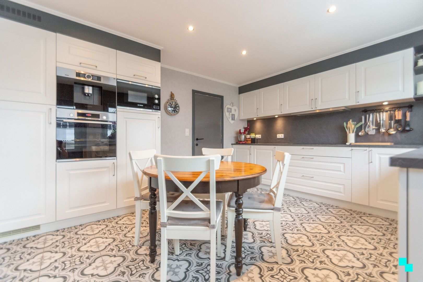 Ruime woning nabij de Makegemse bossen foto 11