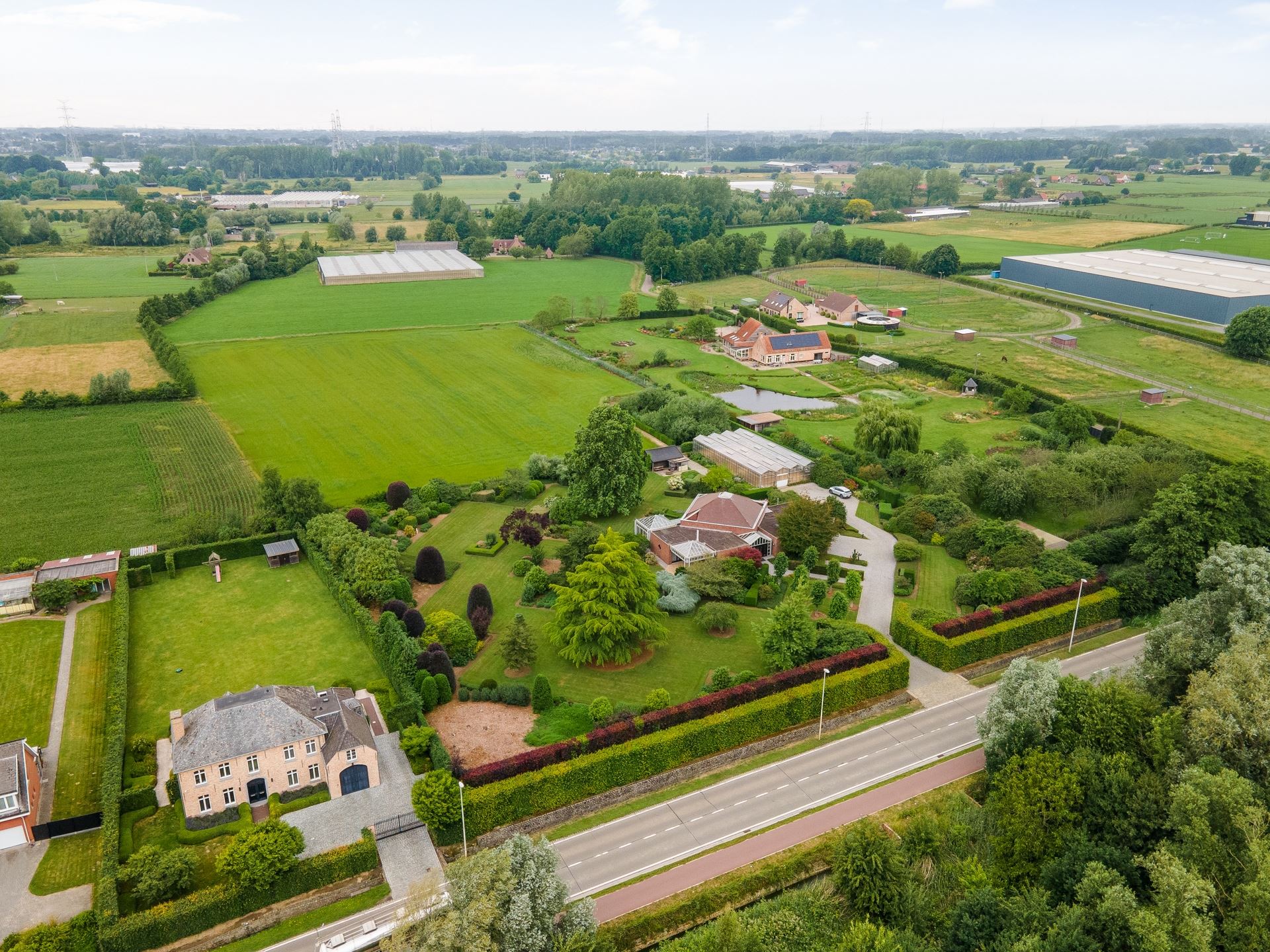 PRACHTIGE VILLA TE KOOP IN EEN OASE VAN GROEN foto 22