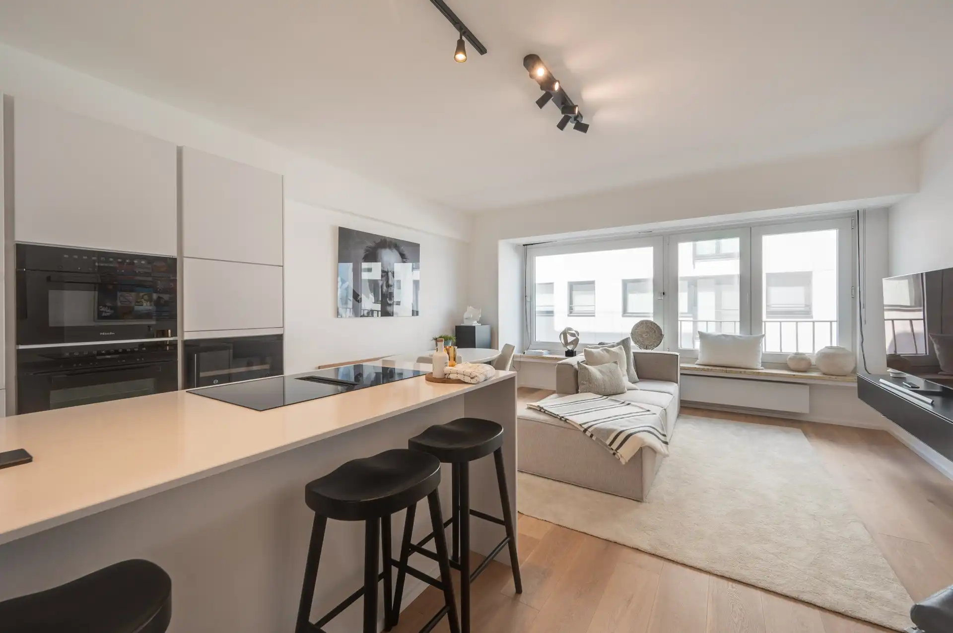 Prachtig twee slaapkamer appartement met zijdelings zeezicht, vlak bij de Kustlaan foto 8