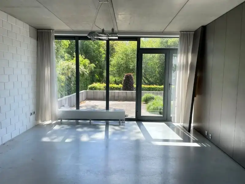 Commerciële ruimte te huur foto 4