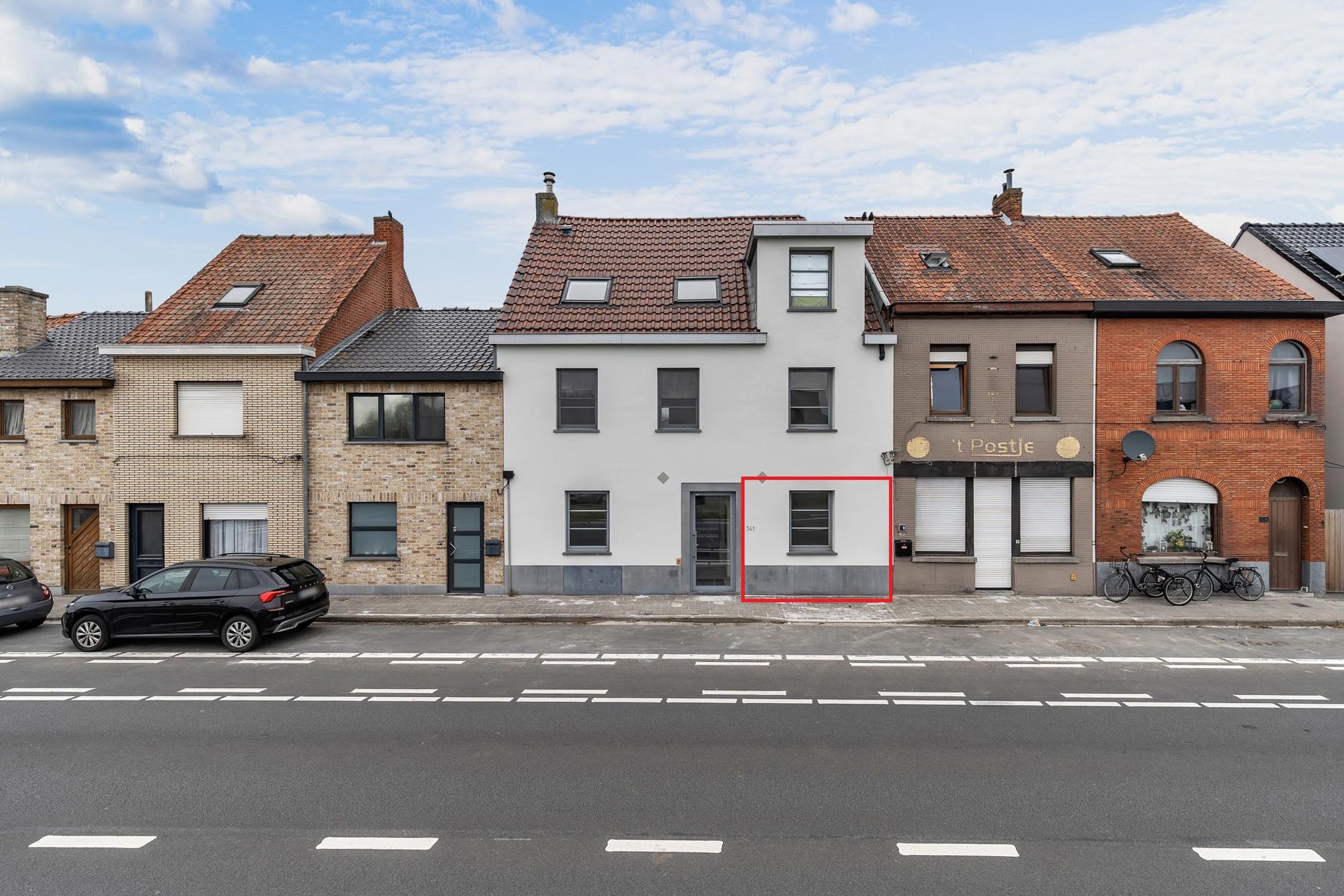 Instapklaar gelijkvloers appartement met tuin nabij centrum Deinze foto {{pictureIndex}}