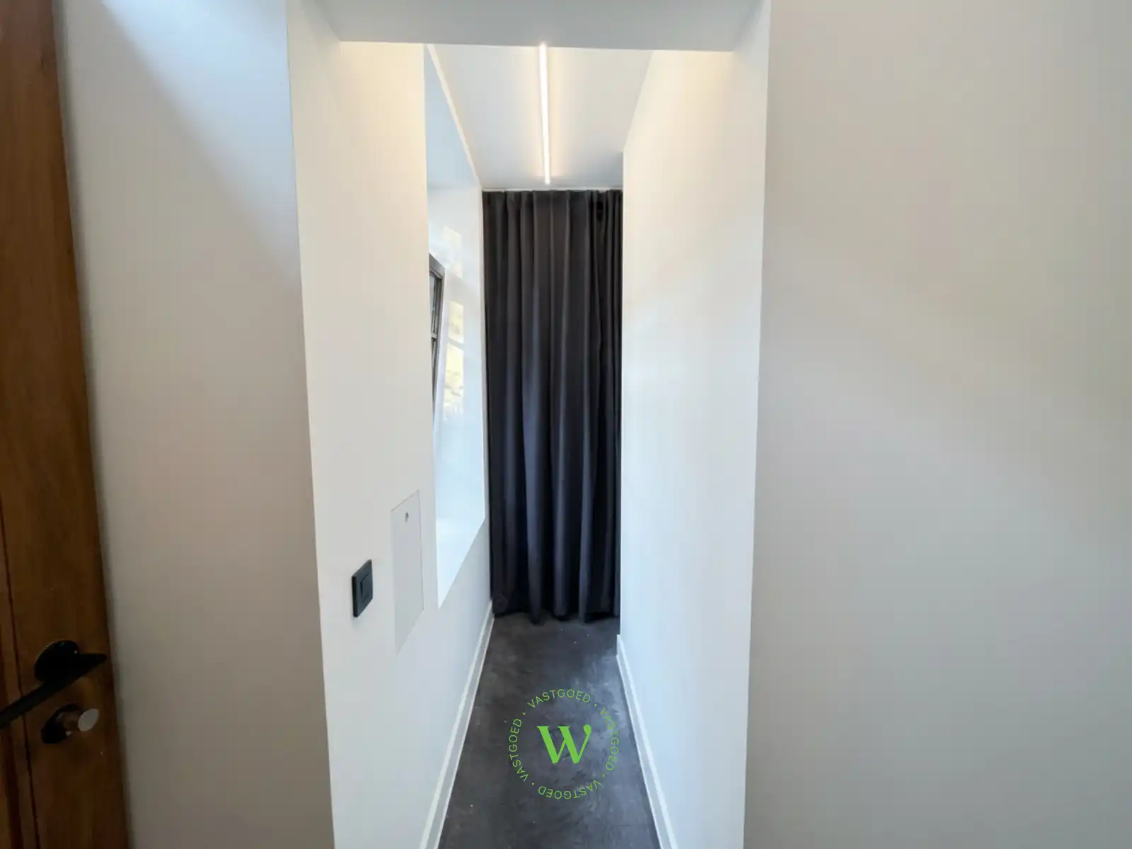 Volledig gerenoveerde woning met zonnige buitenruimte. foto 8
