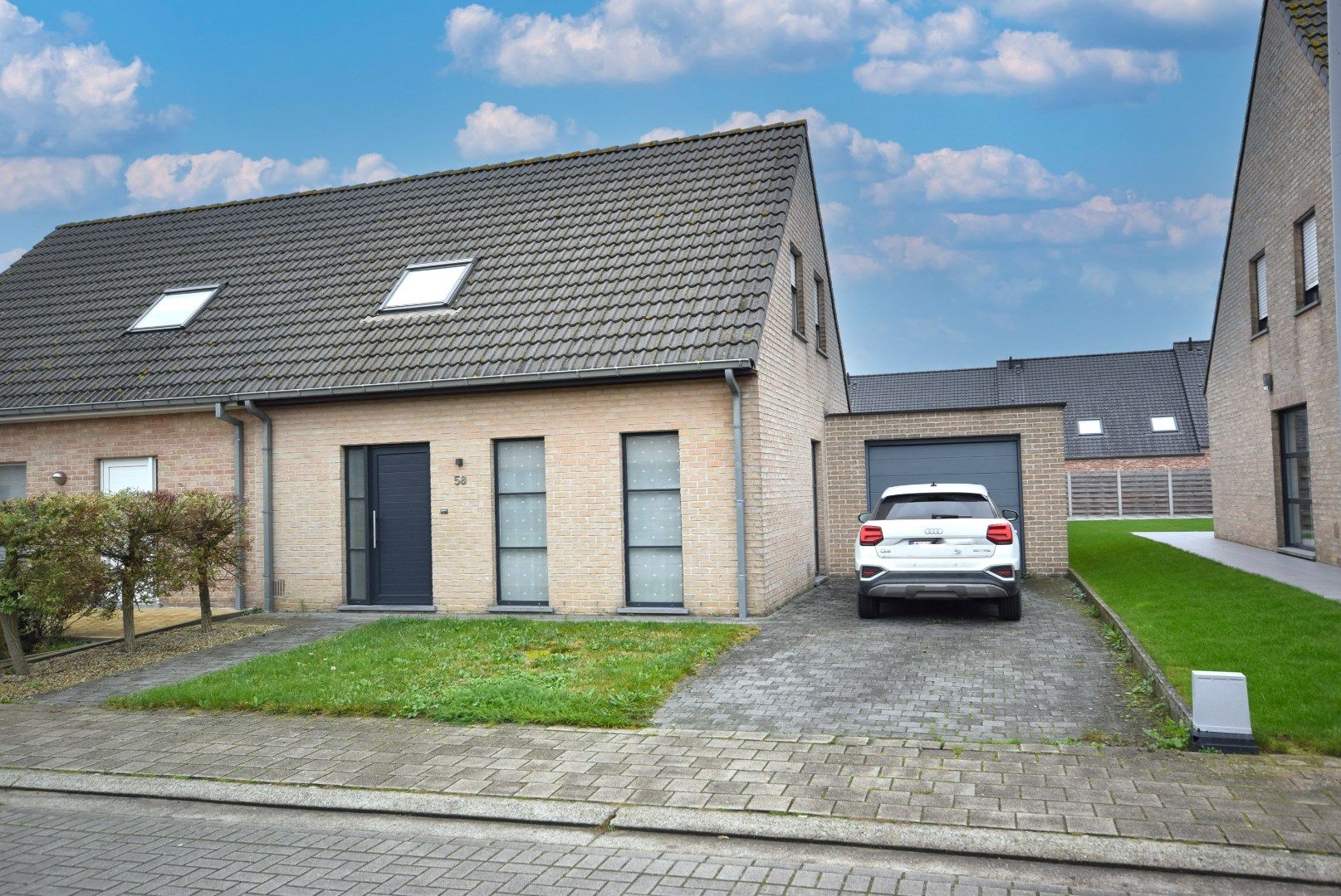 Gezellige woning met 2 slaapkamers te huur  foto {{pictureIndex}}