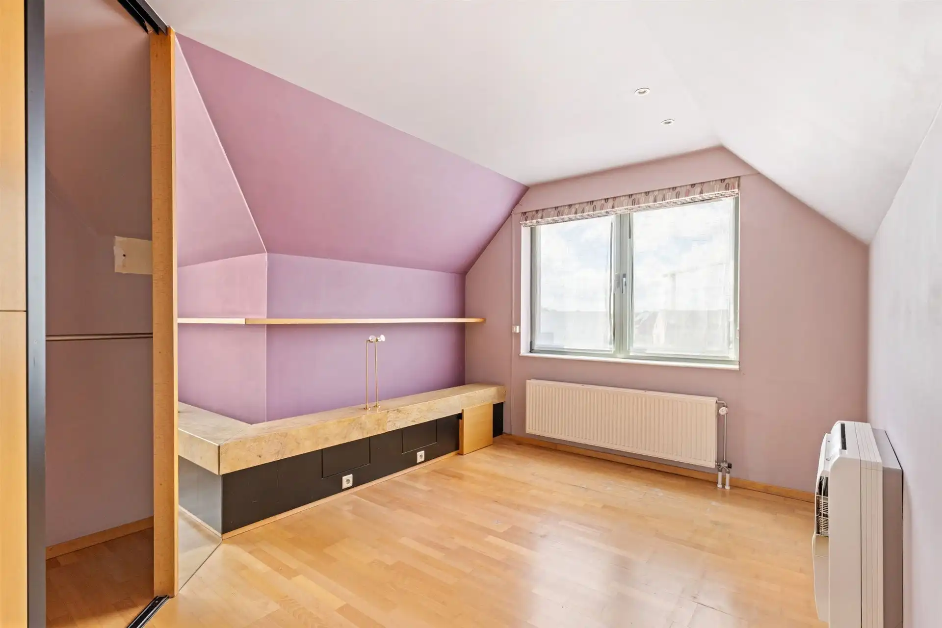 Unieke combinatie van wonen en werken in Sint-Eloois-Vijve! foto 16