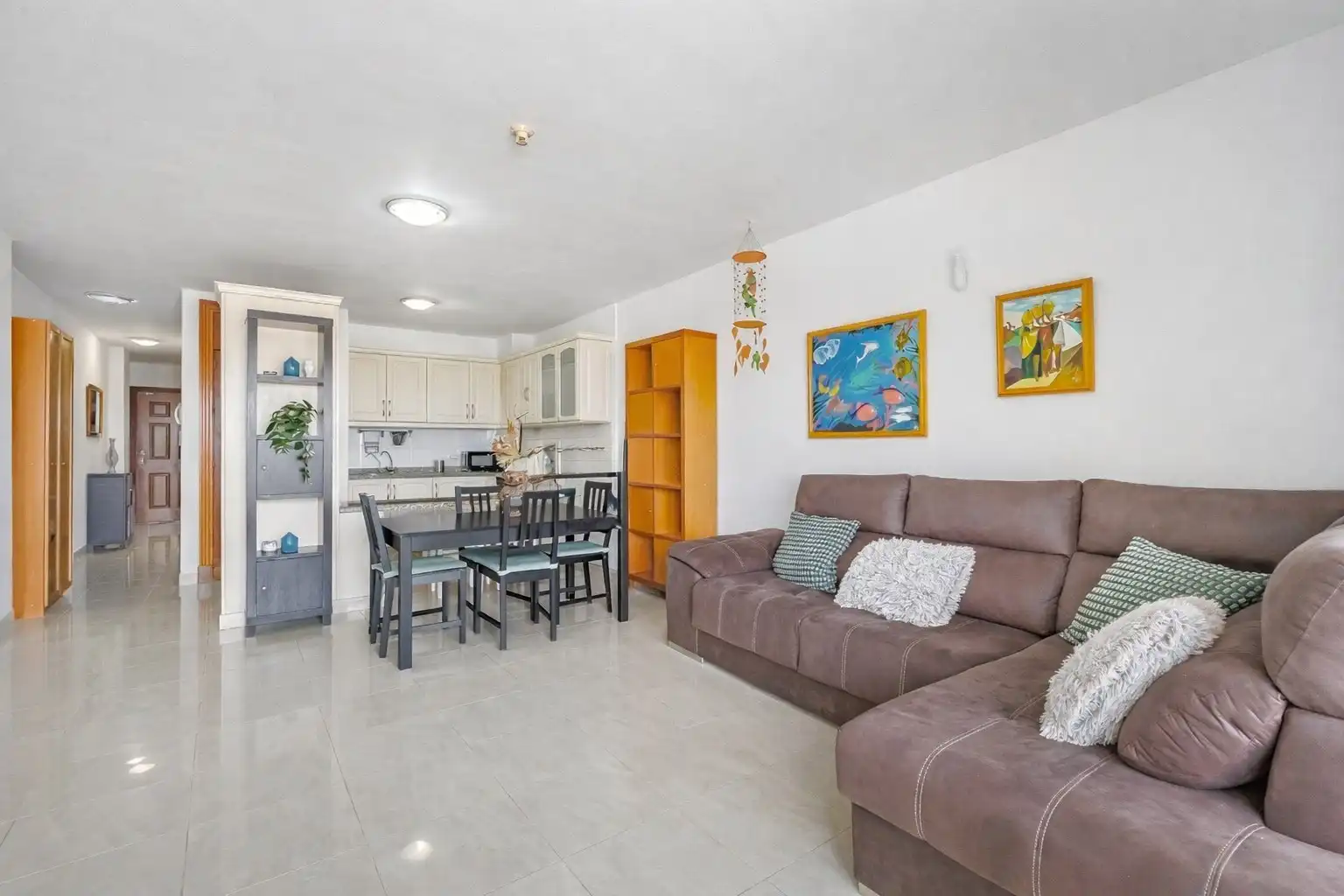 ruim appartement met panoramisch zicht  foto 8