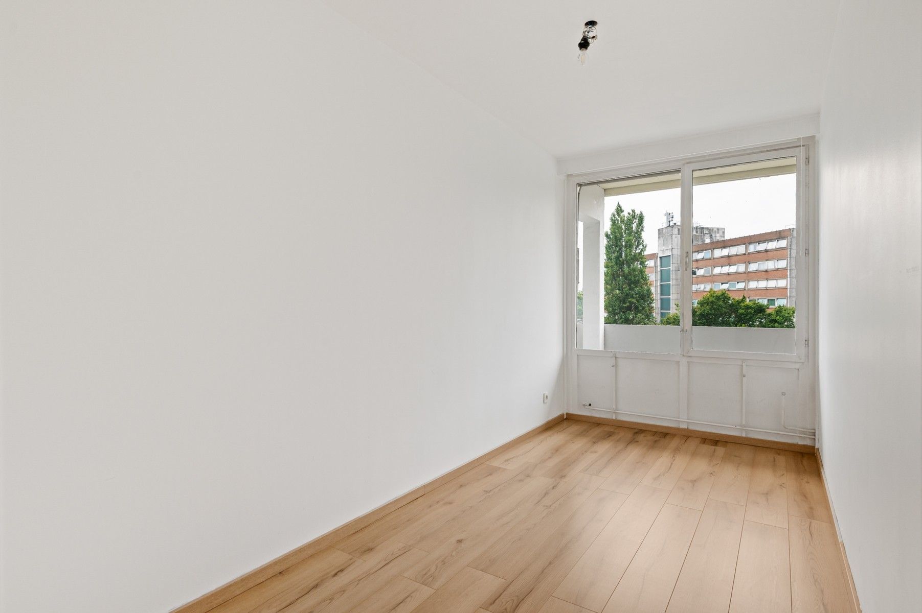 Ruim appartement van 79m² met 2 slaapkamers, terras en kelder foto 15