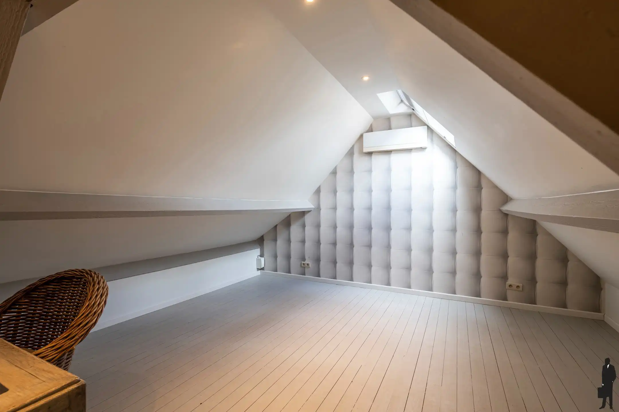 Instapklare woning met bijgebouw, zwembad en zuidtuin! foto 25