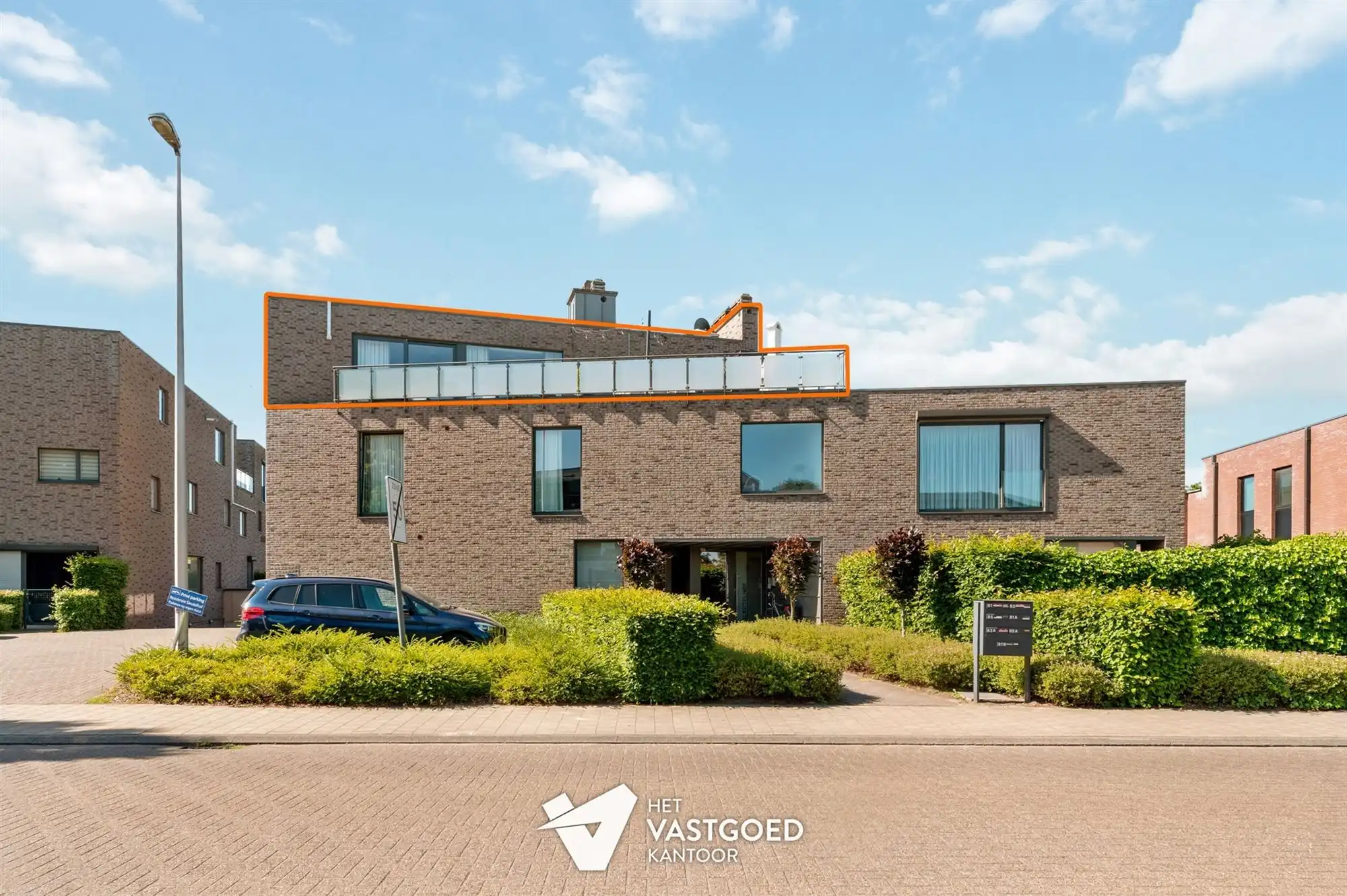VRIJSTAANDE PENTHOUSE MET 3 SLPKS EN ZEER RUIM TERRAS! foto 2