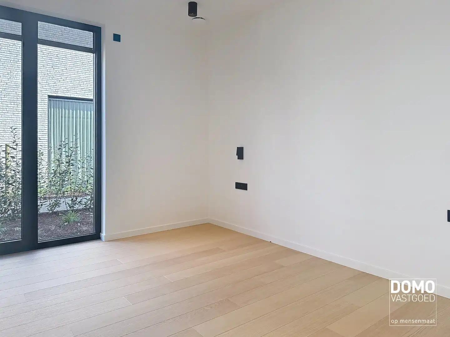 HOOGWAARDIG AFGEWERKT APPARTEMENT VAN 134M² MET 2 SLAAPKAMERS, RUIM TERRAS EN PARKEERPLAATS TE CENTRUM TUILT foto 10