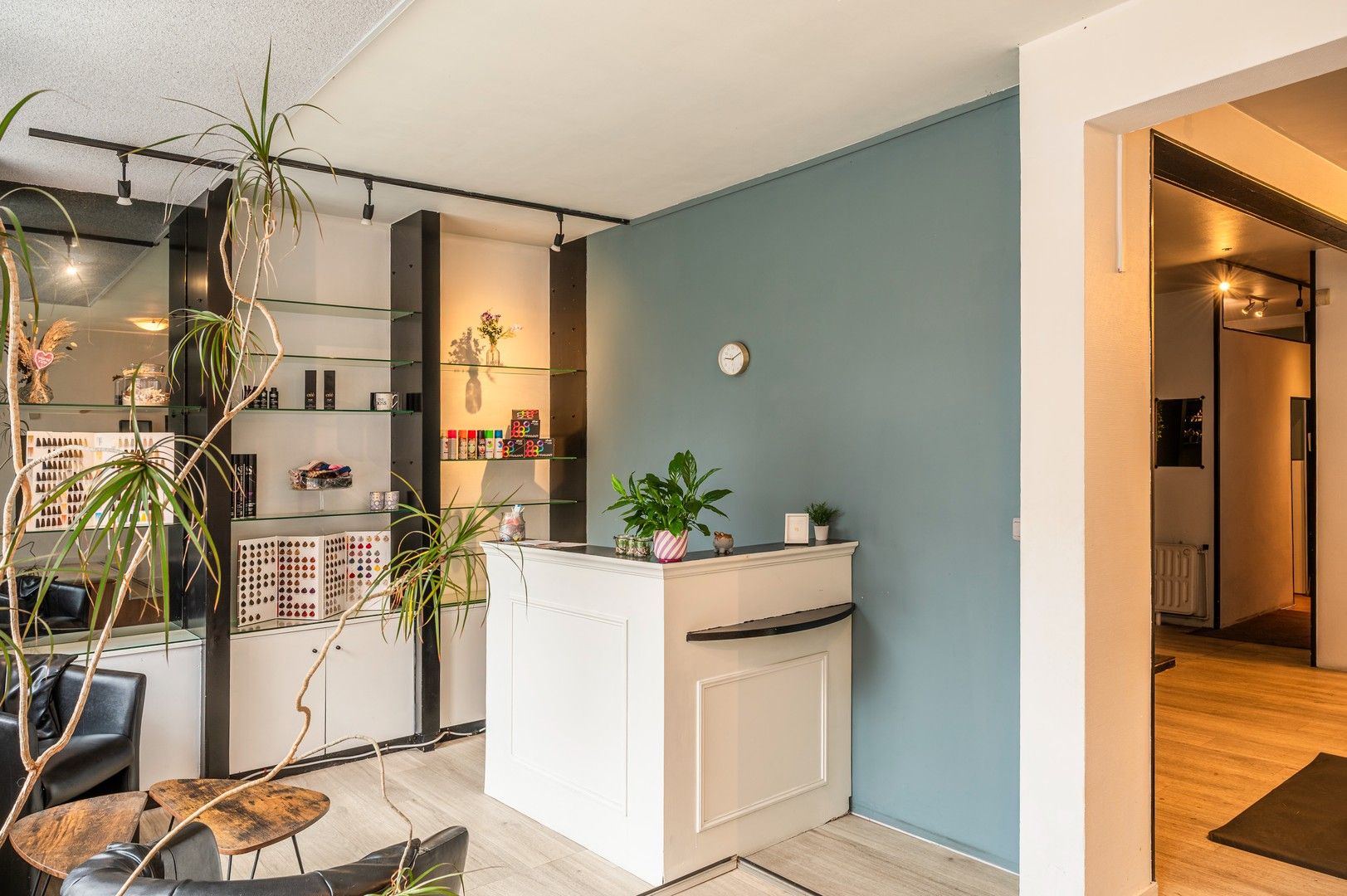 Commerciële ruimte met zichtlocatie – 103 m² in centrum Burcht! foto 4