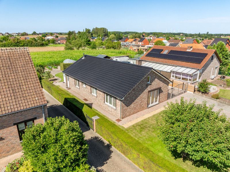 Zeer rustig gelegen woning op net geen 10are foto 40