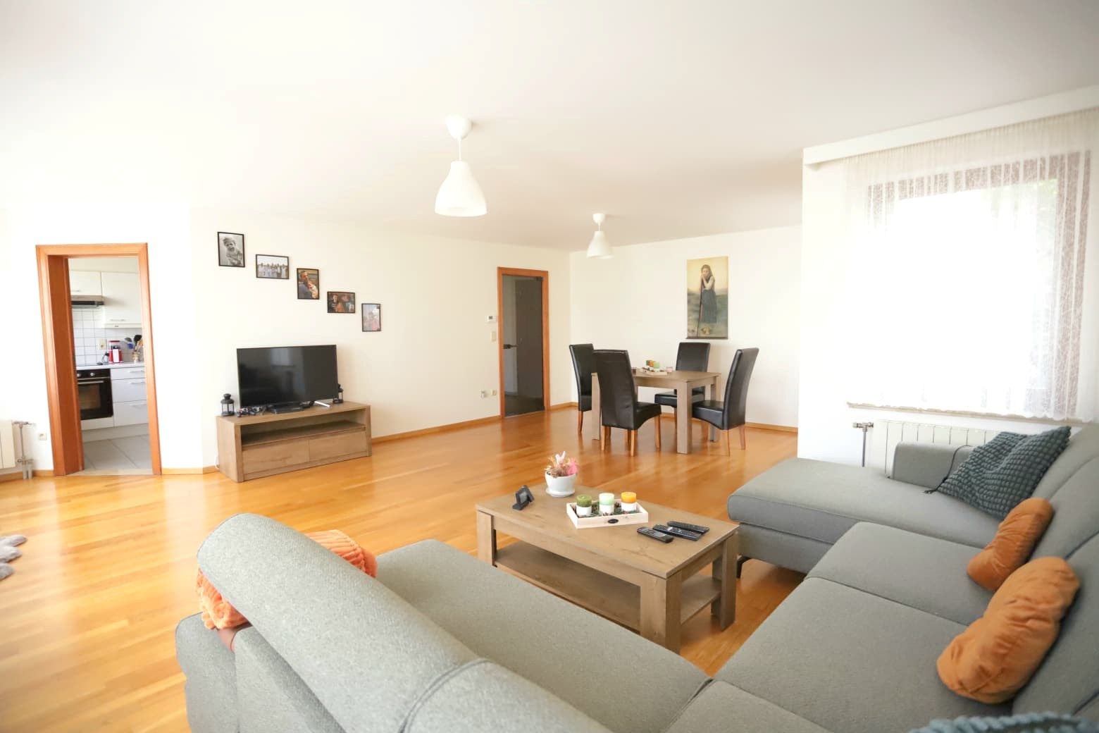 Appartement met 3 slaapkamers & lichtrijke woonkamer in centrum Genk foto 6