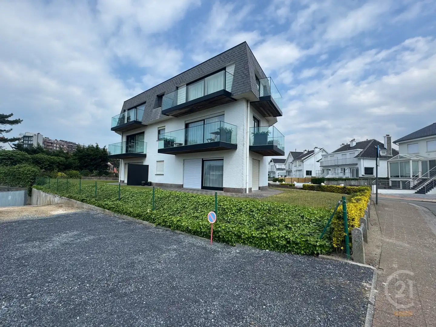 Prachtig 2-slaapkamerappartement met uniek zicht op de golf inclusief parkeerplaats foto 15