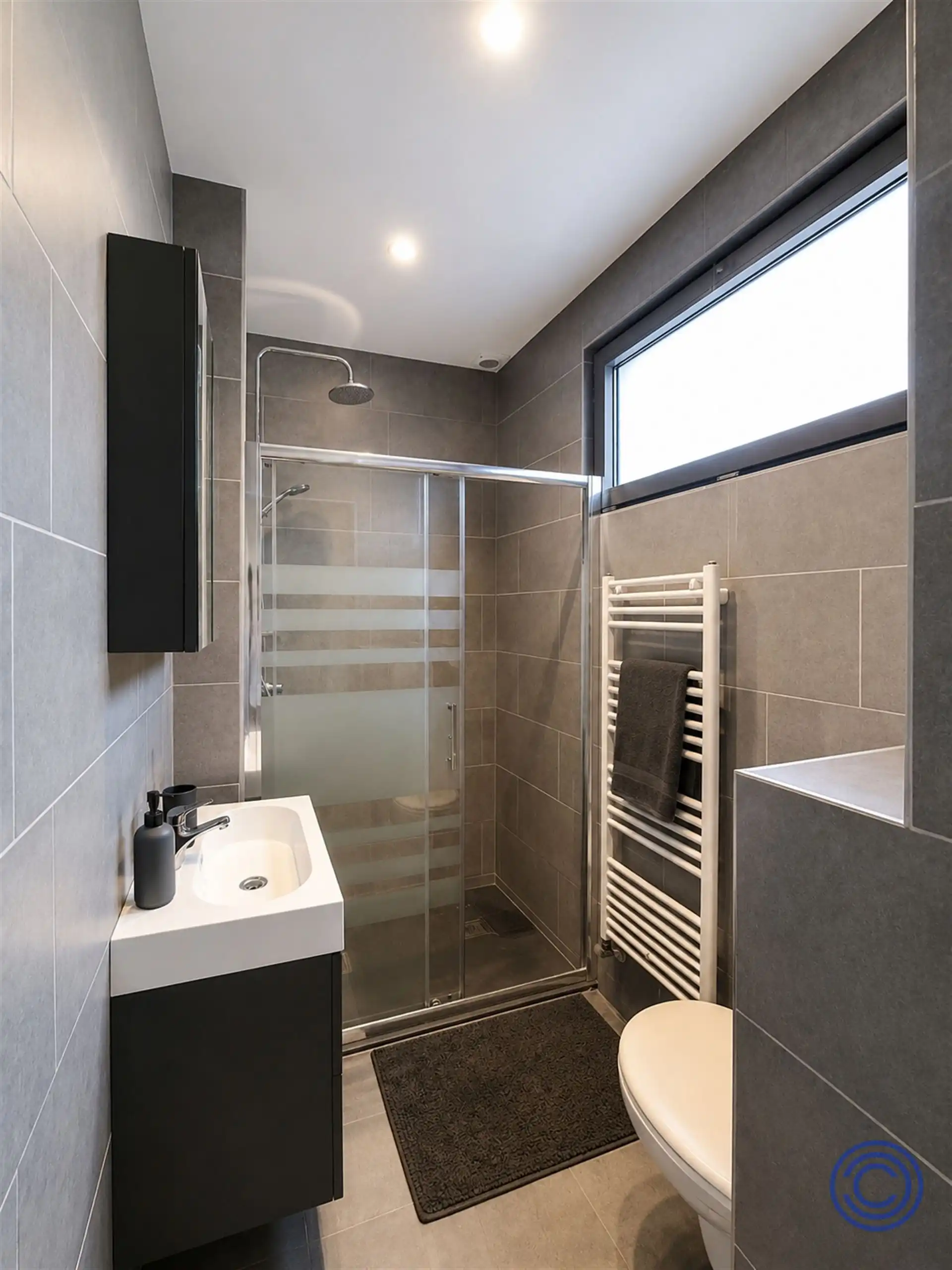 Instapklaar 2-slpk appartement middenin de Stad! foto 5